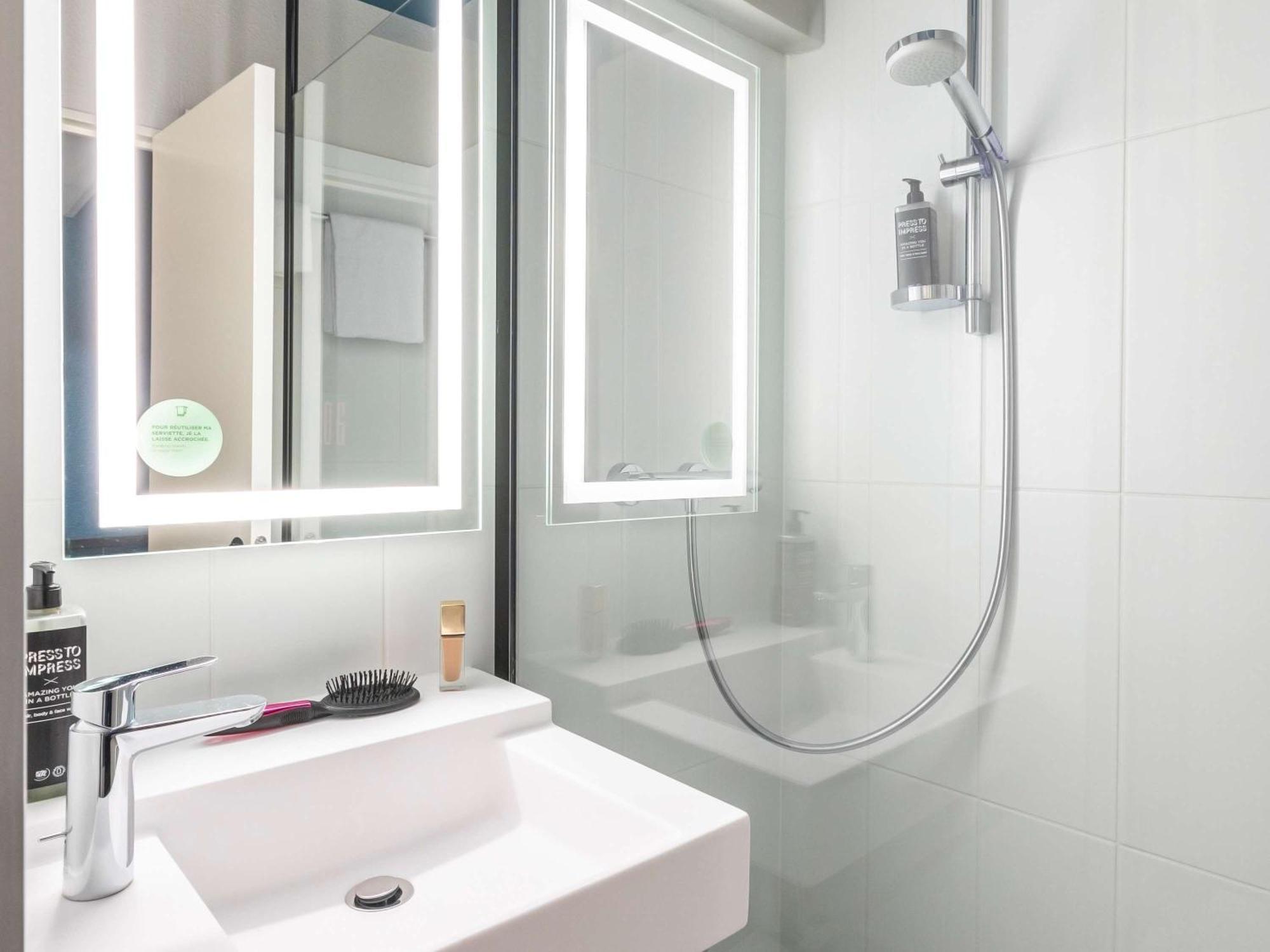 ibis Styles Bordeaux Centre Mériadeck Esterno foto