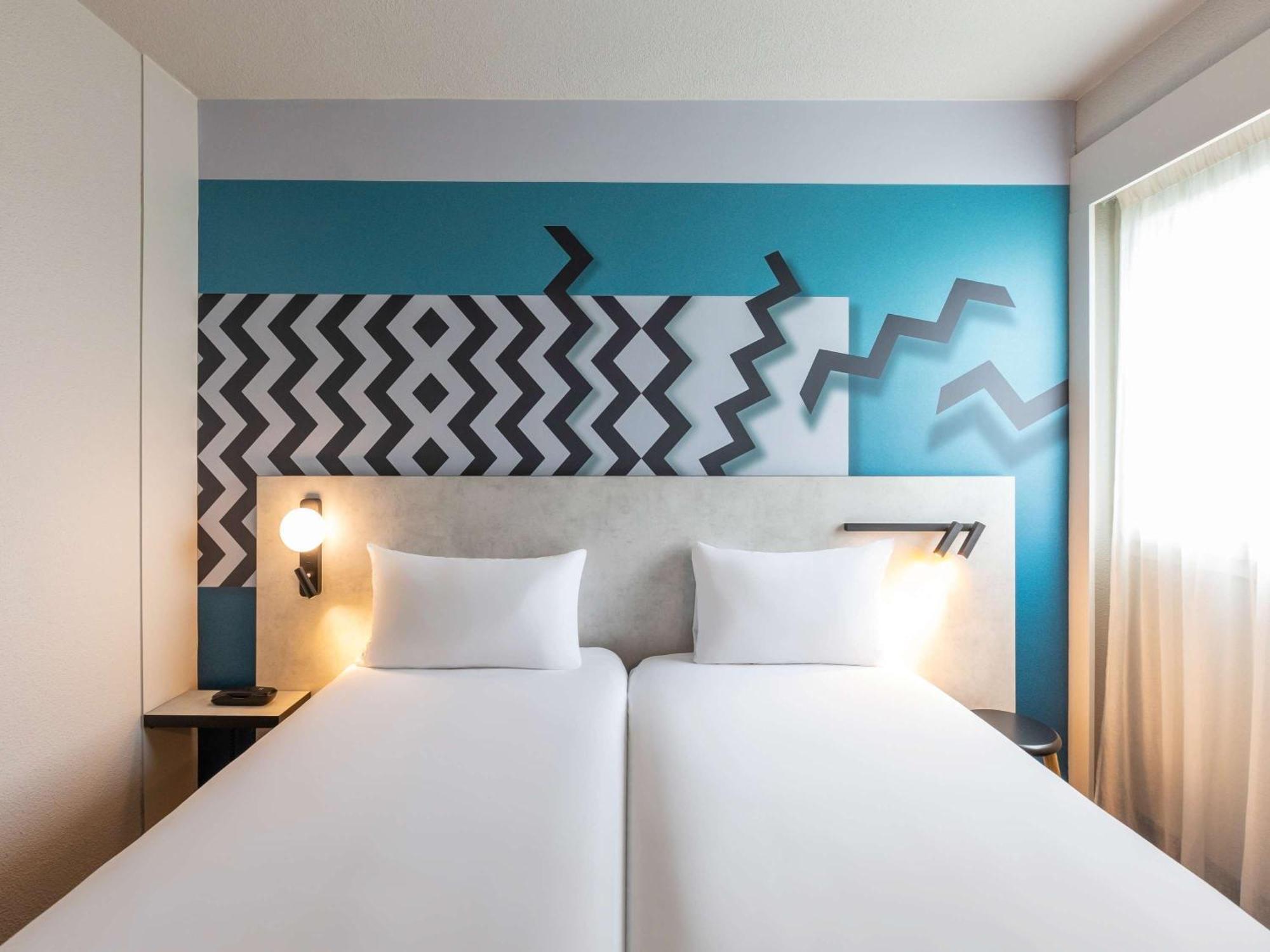 ibis Styles Bordeaux Centre Mériadeck Esterno foto