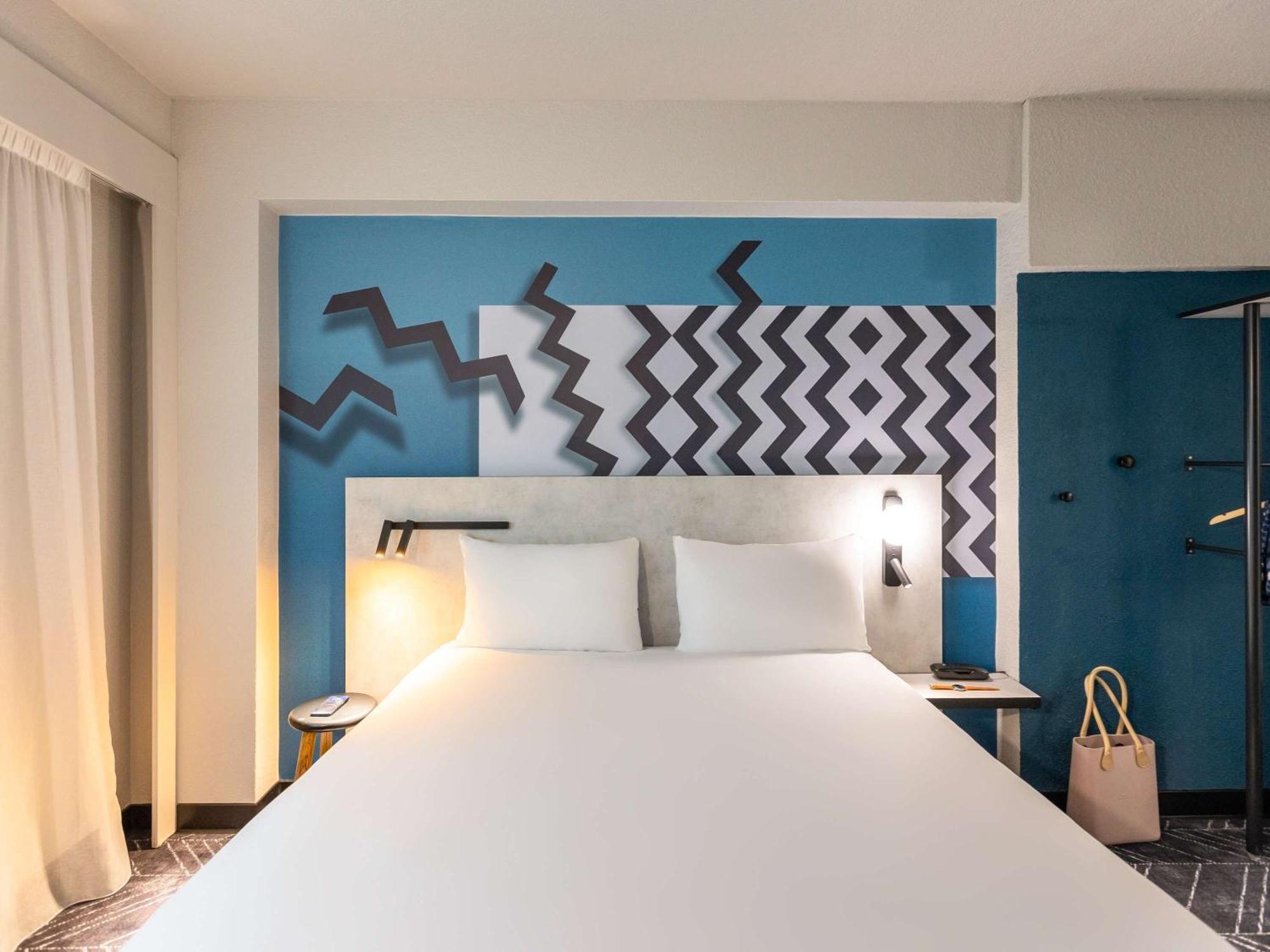ibis Styles Bordeaux Centre Mériadeck Esterno foto