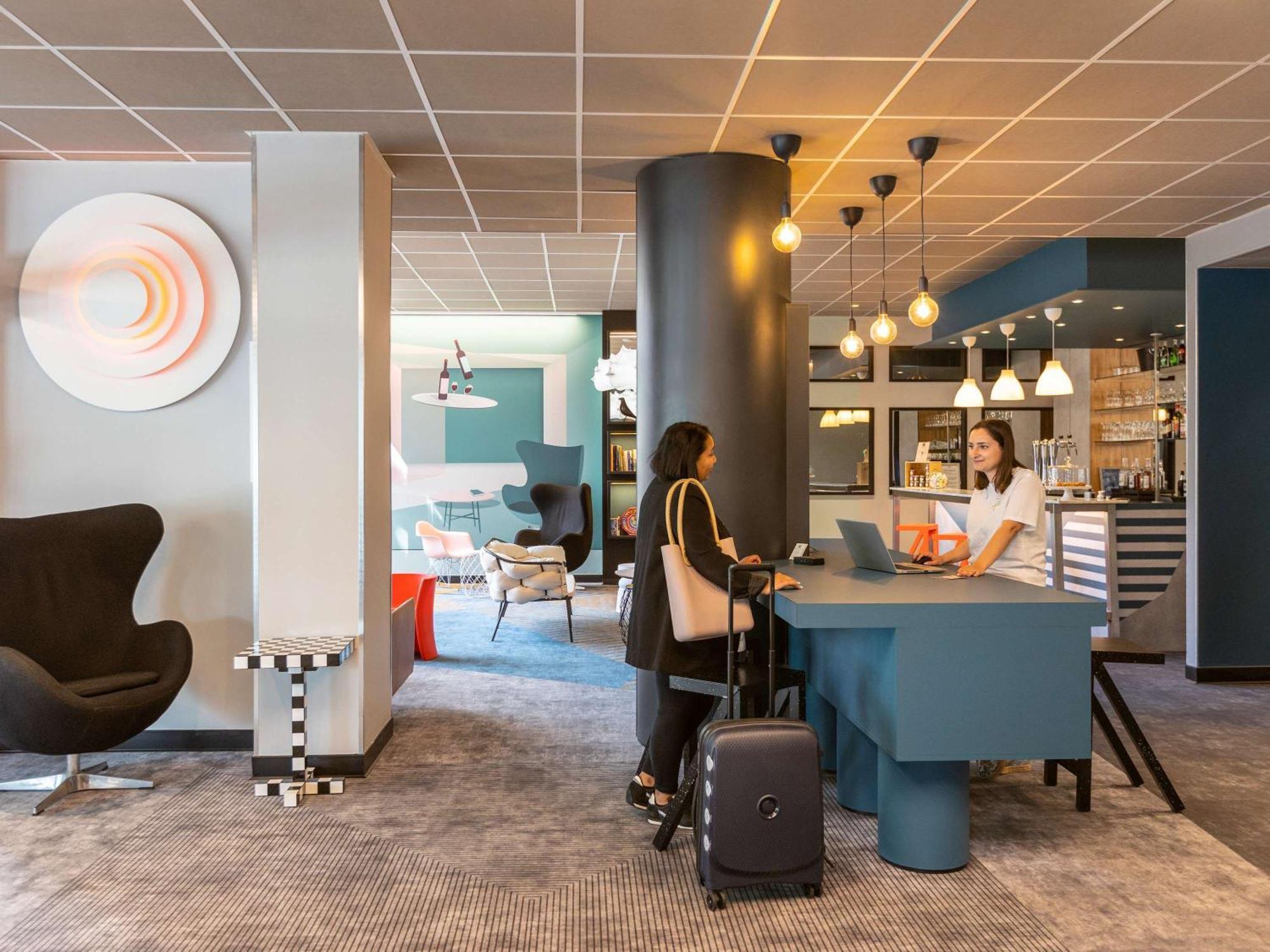 ibis Styles Bordeaux Centre Mériadeck Esterno foto